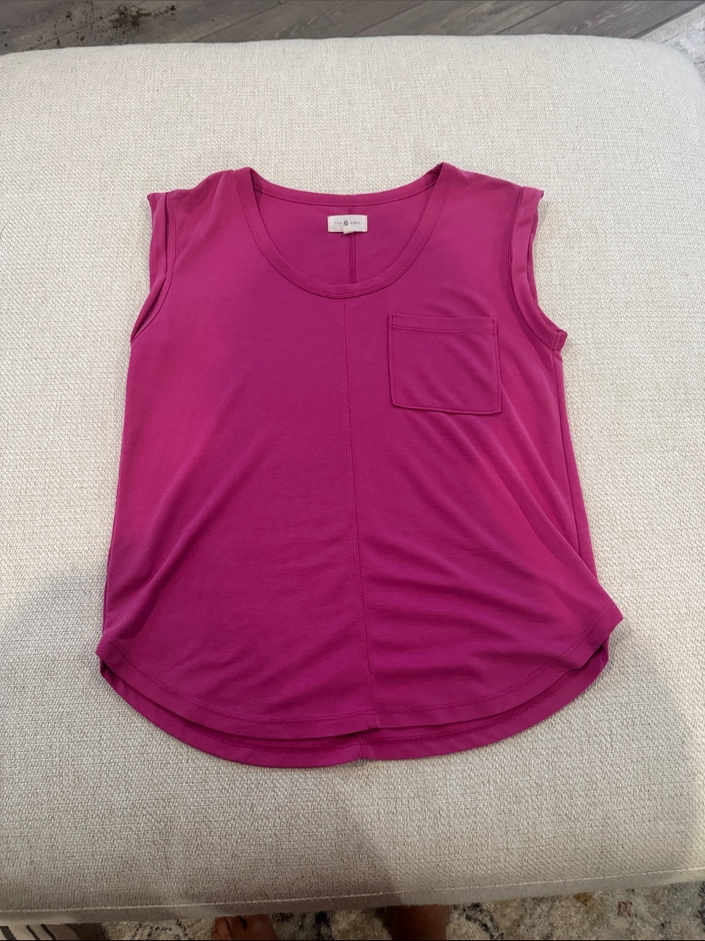 Lou & Grey Magenta Sleeveless Pocket Tee